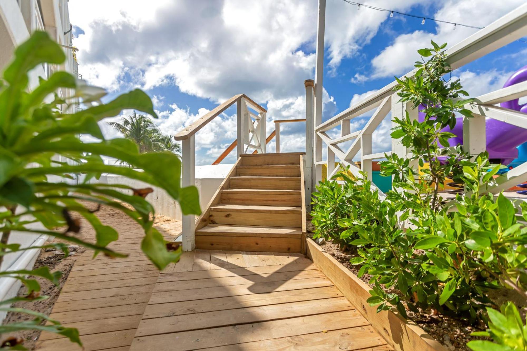 Maho Beach House - Luxe 1 Bedroom - Ocean Hideaway Eksteriør billede